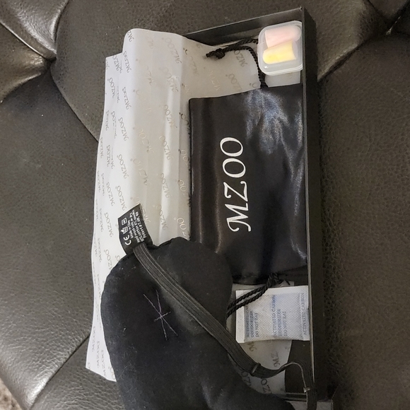 Cushioned sleep mask - Picture 5 of 5